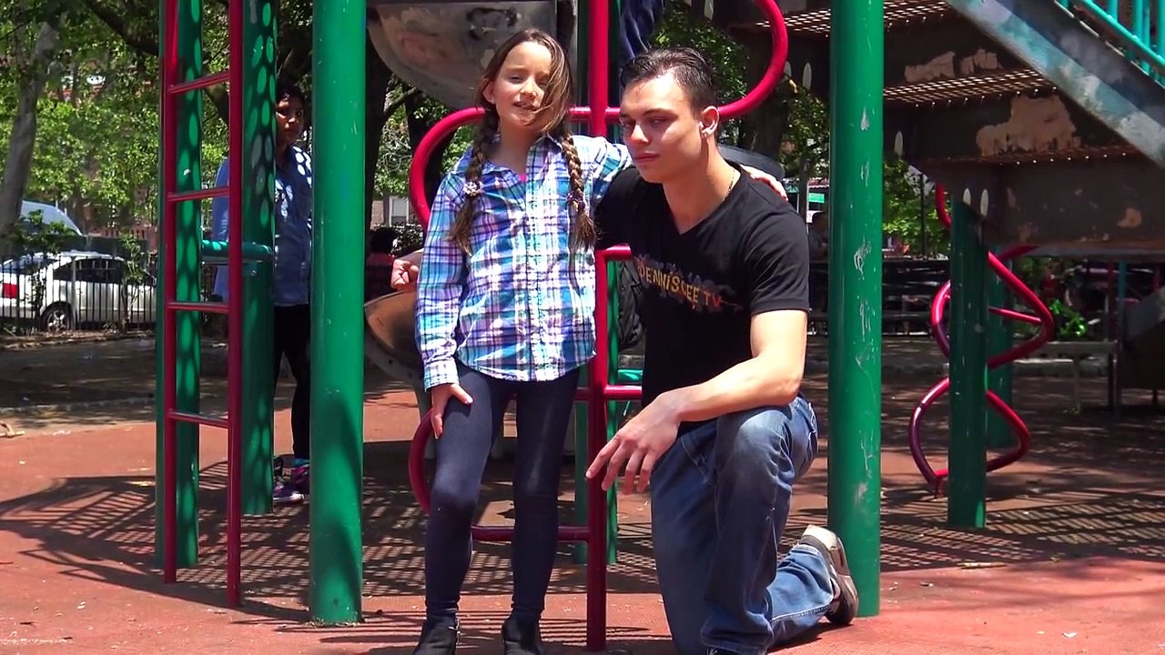 This man sees an 8-year-old girl and does the unthinkable. 6 million have seen it.