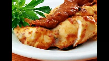 Куриные грудки с соусом