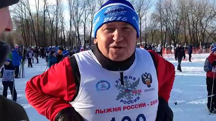 Алексей Анохин на старте лыжной гонки Лыжня России
