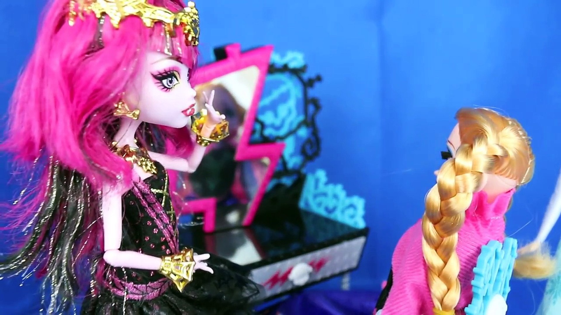 monster high frozen dolls