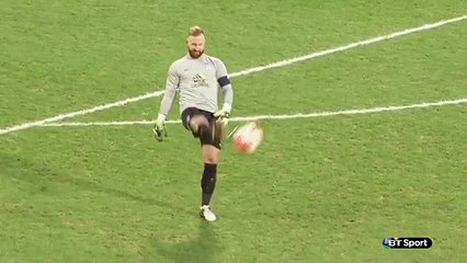 Önünde Patlayan Topa Muhteşem Bir Oyunculuk Sergileyerek Oscar'ı Hak Eden Teknik Direktör -