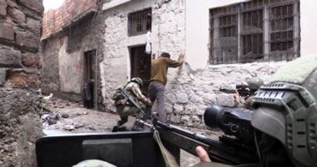 Sur'da Teslim Olan Terörist: Örgüt Aileleri Dışarı Çıkarmıyor