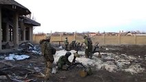 Пески Правый сектор ведет огонь по ДНР / Ukraine: Fighters 'Right Sector