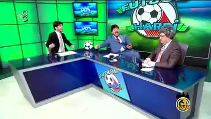 3 Adam'dan Beyaz Futbol Skeci!