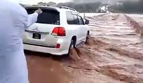 Imran khan PTI Car in flood water must watch