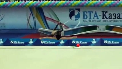 Художественная ГИМНАСТИКА. Соревнования. Гимнастка с обручем