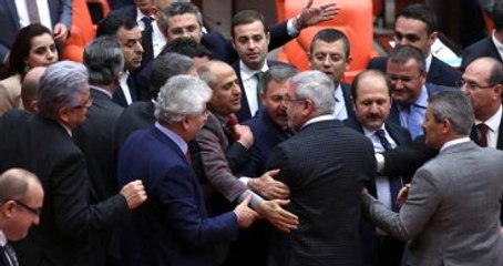 Erdoğan'ın "AYM Kararına Uymuyorum" Sözleri Meclis'i Karıştırdı