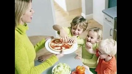 Яйца с молочным соусом для детей