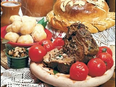 Рулет мясной с грибами