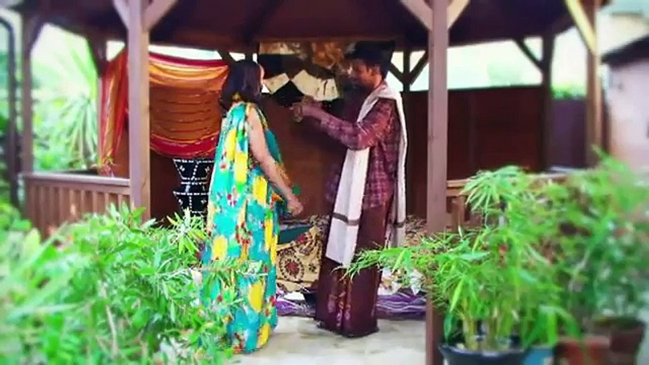 Somali Music Haraad by Hussein Shire iyo Shamso Foot