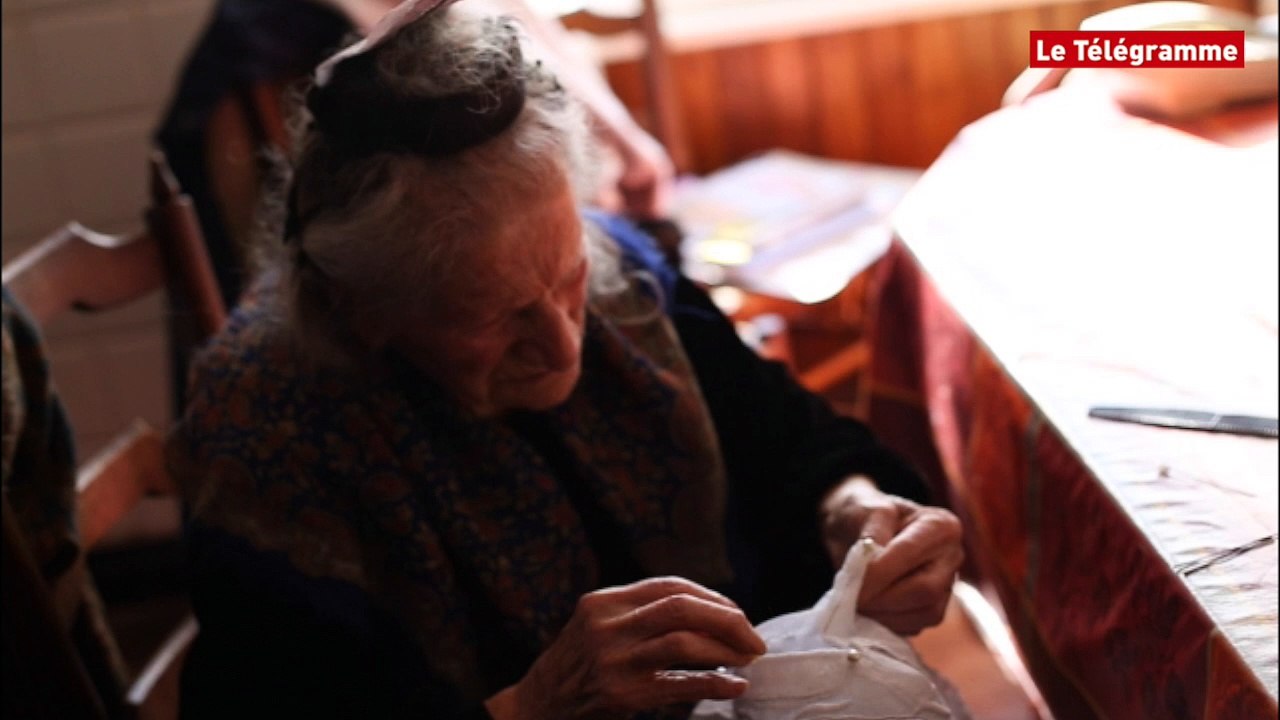 Léchiagat (29). Centenaire de la Bigoudène Marie Pochat.  Les préparatifs