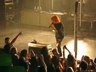 19-21 Paramore - Misery Business w-Kelly @ Beacon Theatre, NYC 5-06-15 Writing the Future Tour