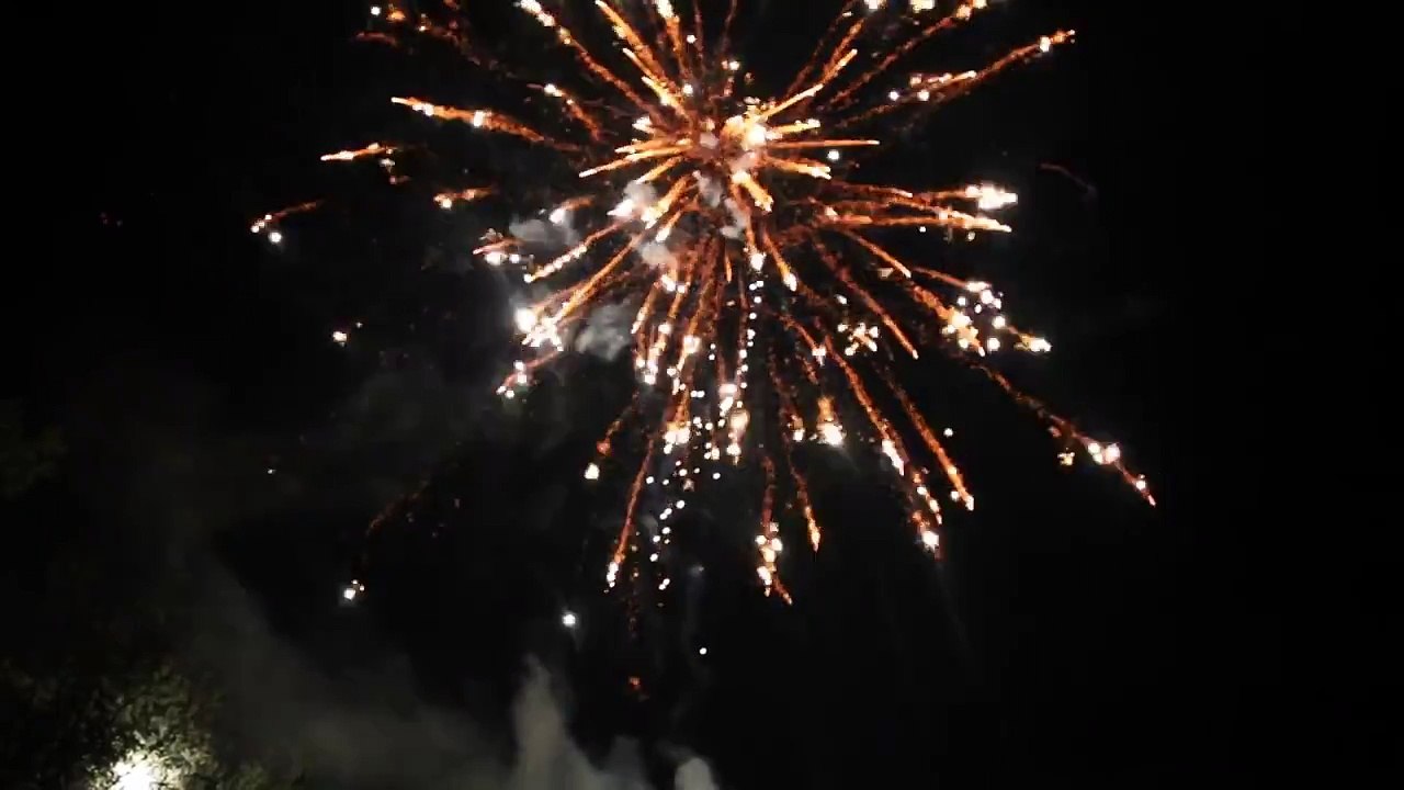 Torta(842)UFO 300(Monster Fuegos Artificiales)