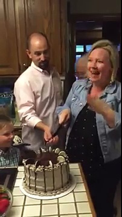 Мама шести мальчиков узнает пол седьмого ребенка