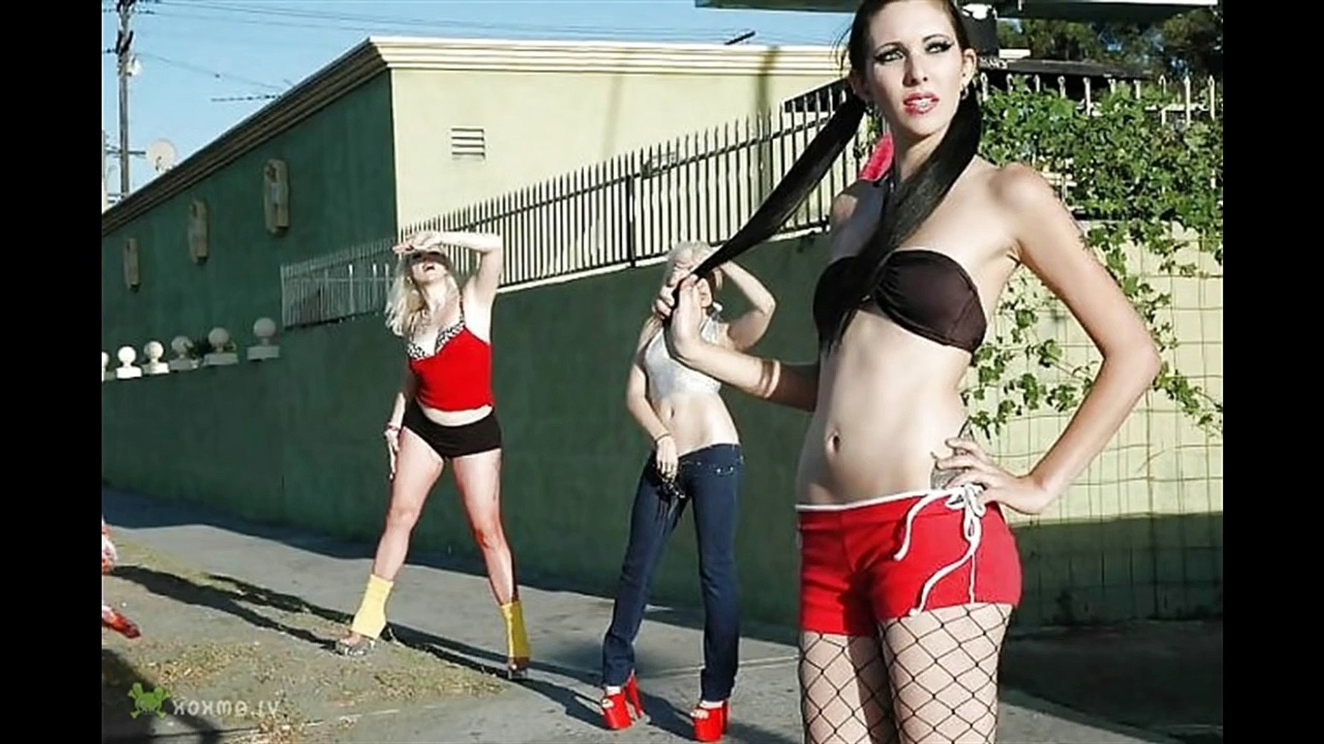 閲覧注意 ヨーロッパの路上にいる売春婦がレベル高すぎと話題 Video Dailymotion