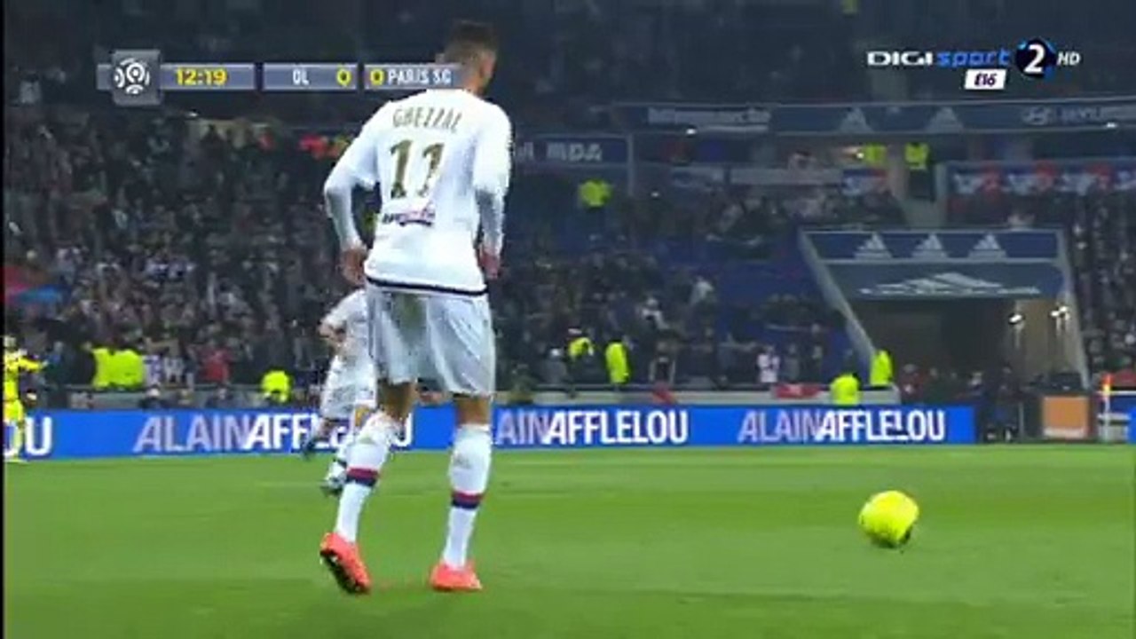 Maxwel Cornet 1:0 | Lyon 1-0 PSG - 28-02-2016