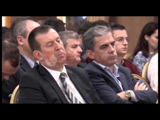 Eksperti për taksat: Absurde dhënia me koncesion e TVSH, Crawford:Investitorët po ikin