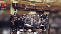 ضرب توفيق عكاشة بالحذاء في البرلمان المصري