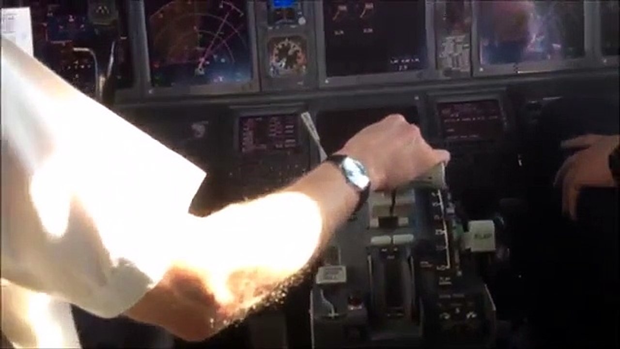 Landing Airplane at Rhodes Airport Greece || Посадка Самолёта на Остров Родос Греция