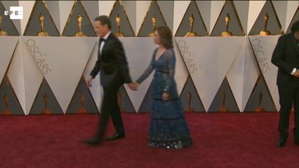 Paco Delgado, Brie Larson y Bryan Cranston, en la alfombra de los Óscar