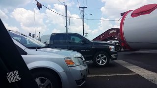 Huge Truck Blocks Intersection | Tight Turn