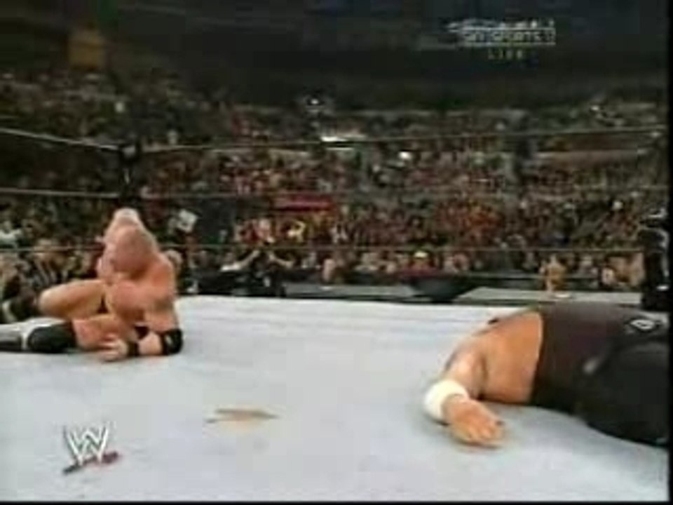 Big Show vs. Brock Lesnar (Survivor Series 2002)
