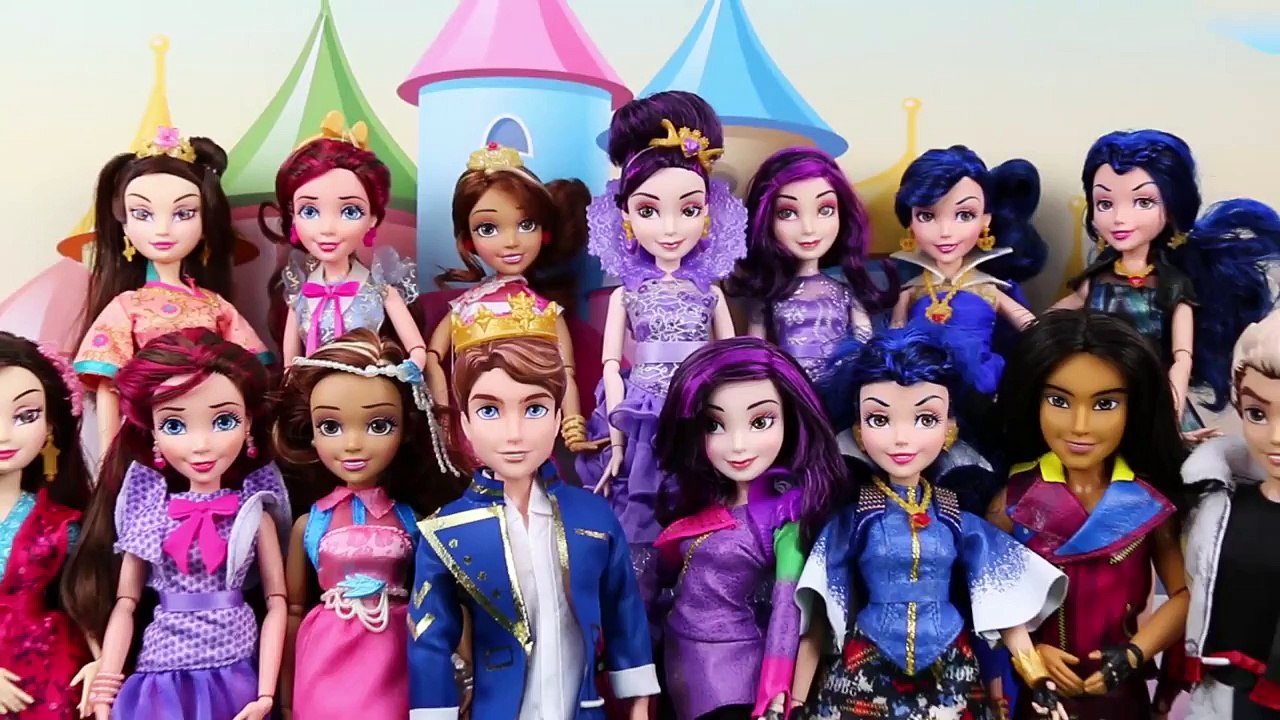 Full Descendants Doll Set with the New Jay Doll. DisneyToysFan.