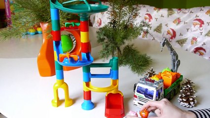 Розвиваючі мультики для дітей українською. Рахуємо. Свинка Пепа з друзями запускають кульки