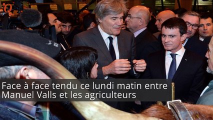Un agriculteur le traite de « trouillard », Valls s’énerve