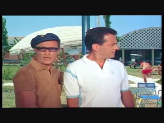 ΤΙ ΔΟΥΛΕΙΑ ΚΑΝΕΙ _ ΚΤΗΝΟΤΡΟΦΟΣ !!!