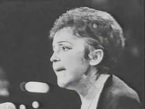 UK VOTERS go independent Non, Je Ne Regrette Rien