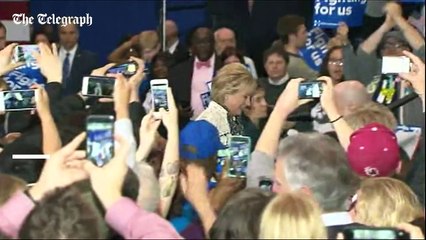 Descargar video: Moment Hillary Clinton wins South Carolina primary