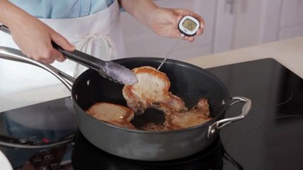 How to Cook Pork Chops with Apple & Whiskey Sauce
