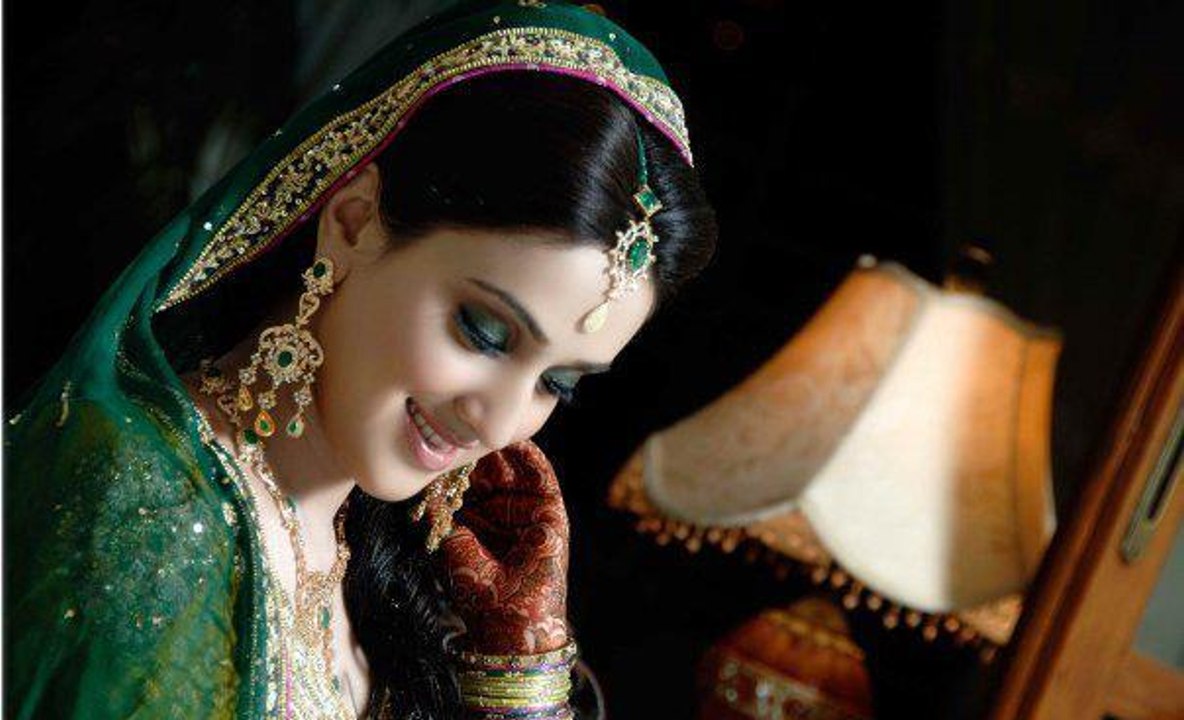 Smokey Green Bridal Hair and Makeup by Aliyah M - Green Smokey Eye Indian/Pakistani - Green Smokey Eye