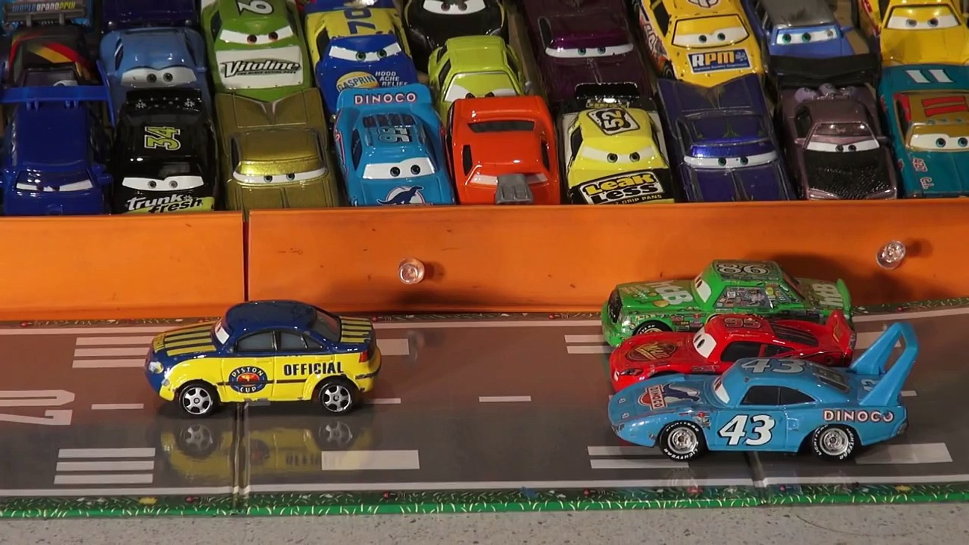 lightning mcqueen chick hicks and the king