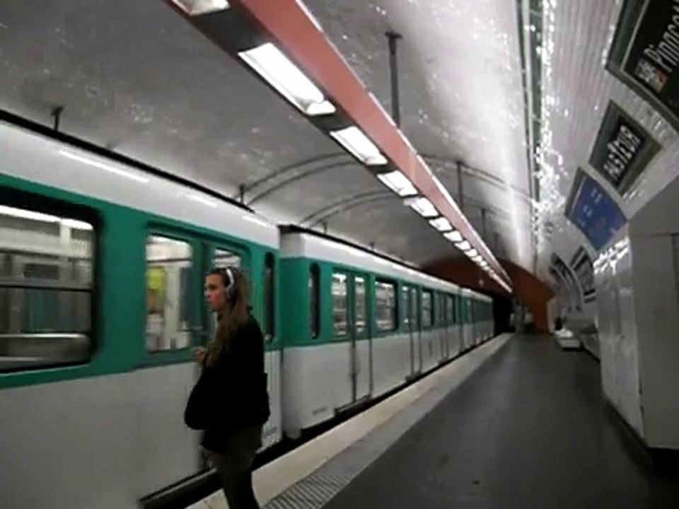 Paris Metro Line12 Pasteur