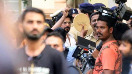 OMG : Shahrukh Khan got arrested