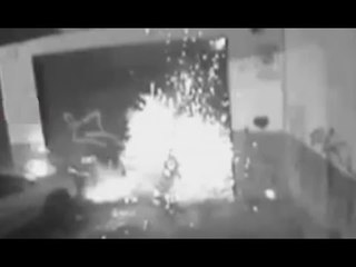 Crotone - Bomba contro sede di Autolinee Romano, 2 arresti (25.02.16)