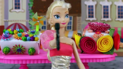 Cinderella vs Belle (w)Rap Battle with Frozen Elsa, DisneyToysFan