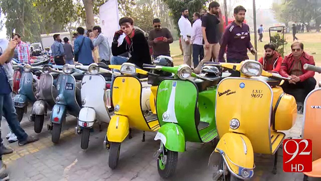 Vintage and contemporary collections stealing the show at Pak Wheel Auto Car show-29-02-16 -92NewsHD