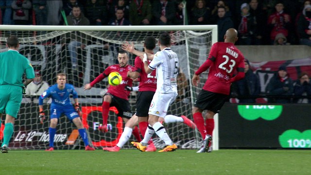 28e journée EA Guingamp-SCO Angers (2-2) - Résumé (EAG-SCO) 2015-16