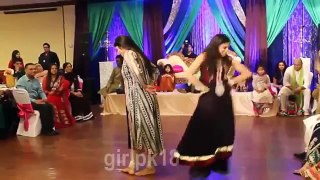 Pakistani Sexy Wedding Sweet Girls Dance 2016