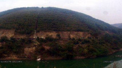 Man survives shocking car accident off cliff