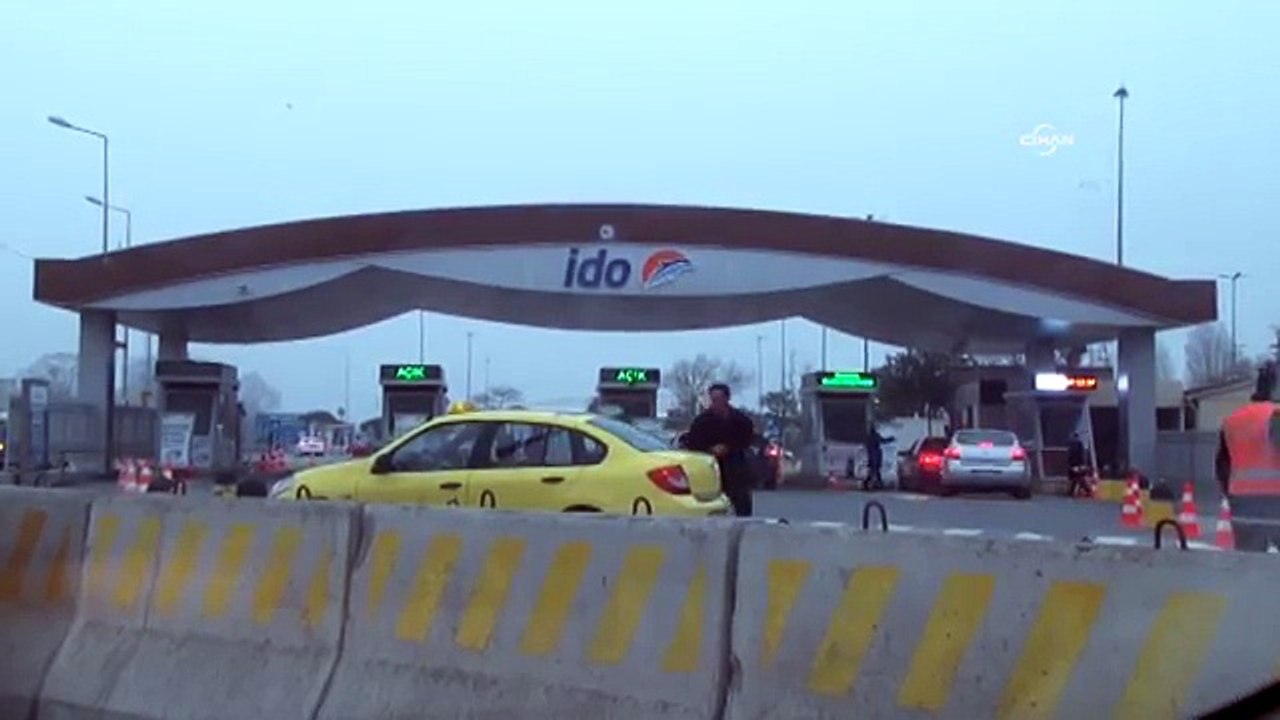 Boğaziçi Köprüsü siste kayboldu