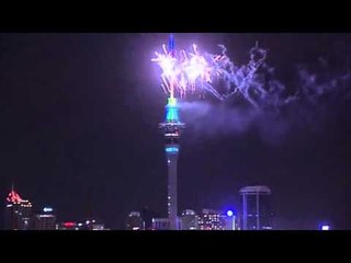 New Zealand welcomes  2016 with fireworks