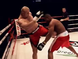 КонСтанТин Глухов НОКАУТ  удар ногой в голову