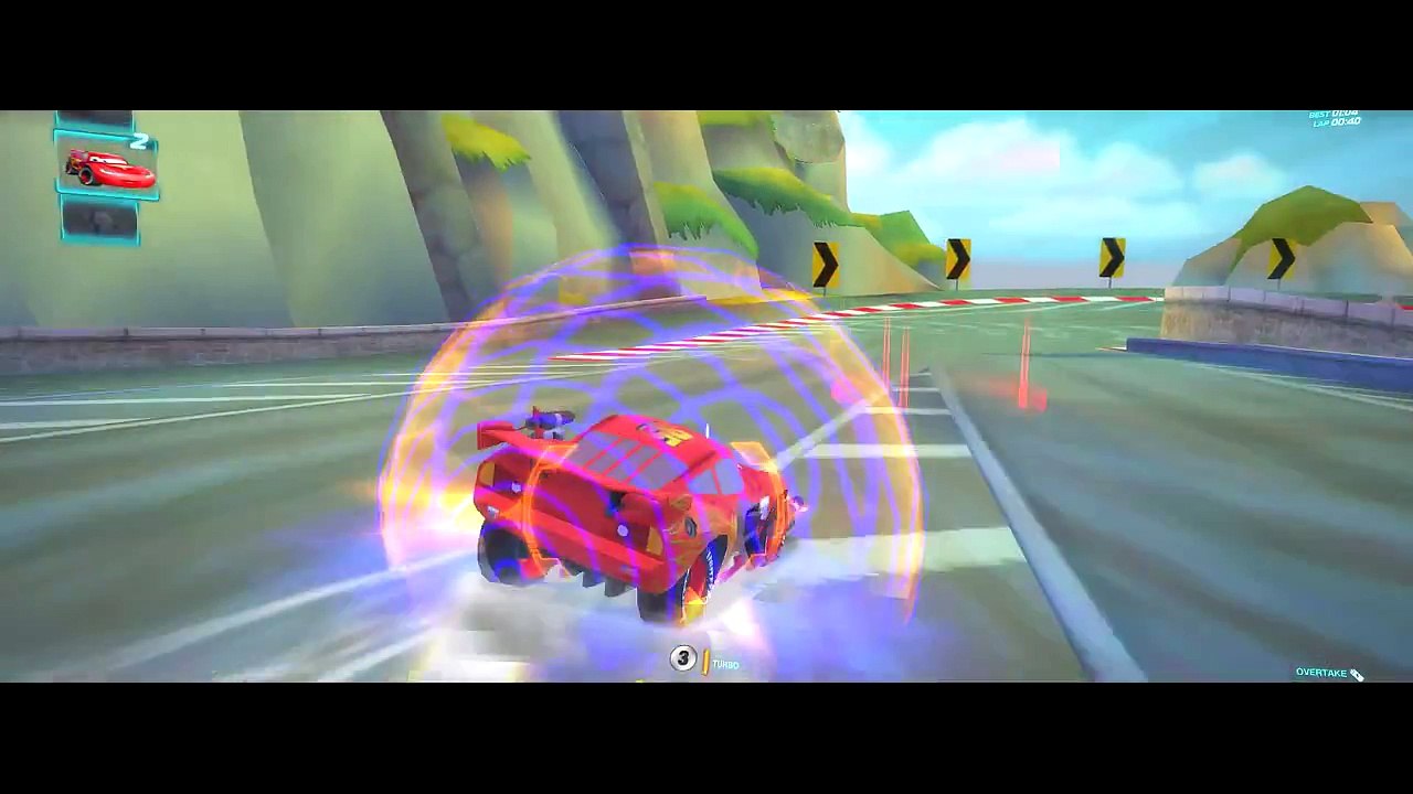 CARS 2 Race : Lightning McQueen vs Francesco bernoulli vs Guido vs Finn McMissile vs Max Schnell