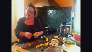 Fun Fabulous Food DownUnder | S2 E01 | How to cook Pasta with a Herbed Crumb