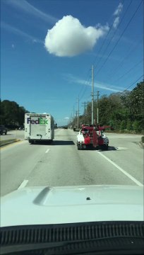 FedEx Driver Swerves Into Oncoming Traffic