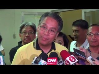 Roxas hits Binay: Face graft raps